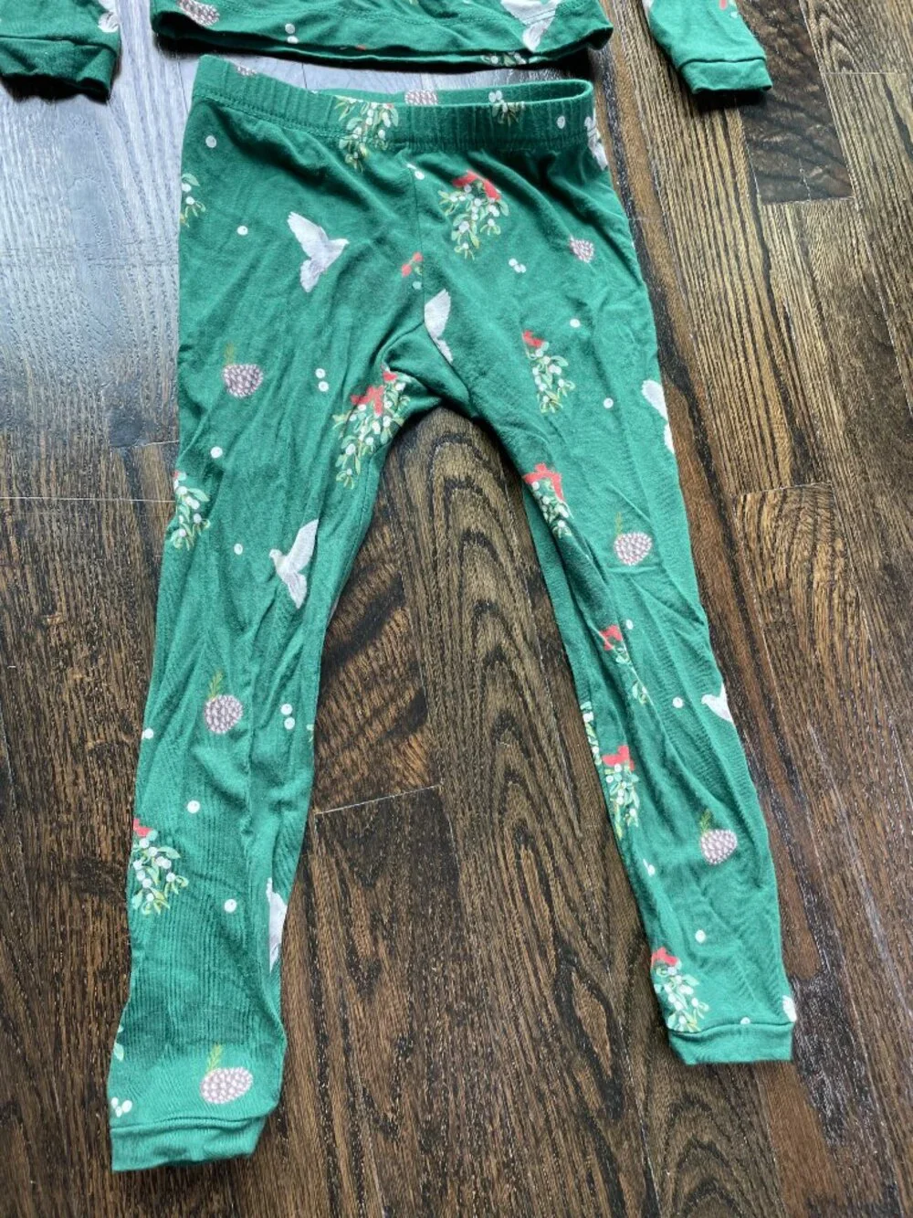 Kyte BABY Long Sleeve Holiday Christmas Pajama Set in Mistletoe 18-24M